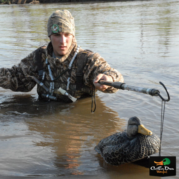 Avery Greenhead Gear 18-foot telescoping duck decoy retriever